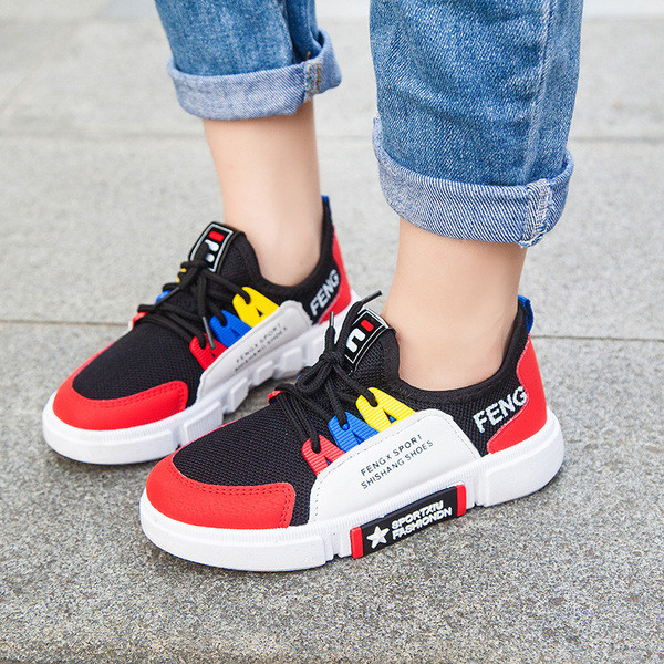 Παιδικά αθλητικά παπούτσια για αγόρια δύο μοντέλα