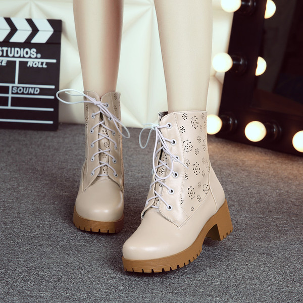 Ghete de dama moderne cu talpa aspra in trei culori