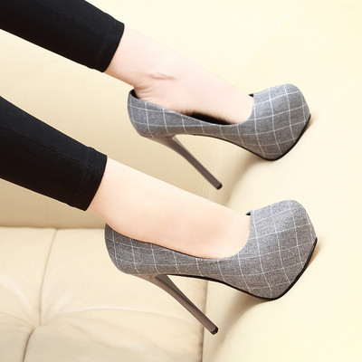 Μοντέρνα γυναικεία ψηλά τακούνια σε διάφορα χρώματα