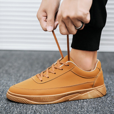 Ανδρικά αθλητικά παπούτσια σε τέσσερα χρώματα