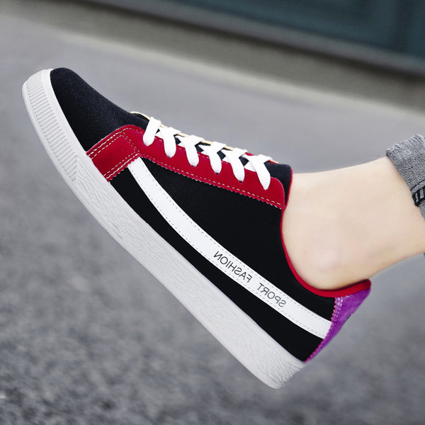 Adidași moderni pentru bărbați în două culori