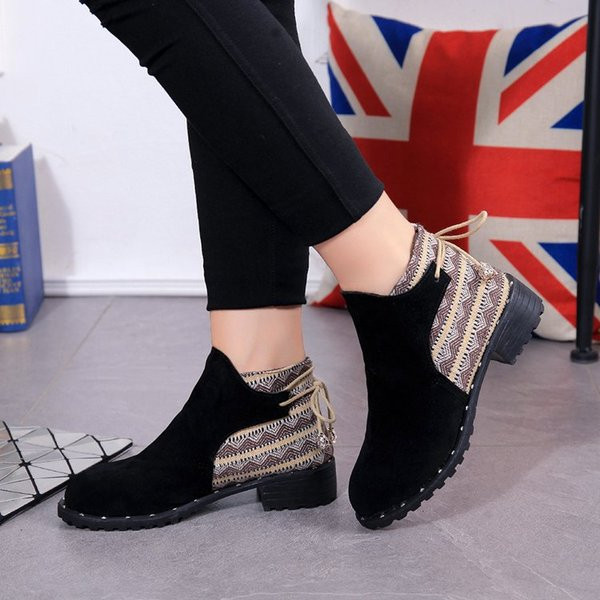 Ghete de dama moderne din piele intoarsa in doua culori