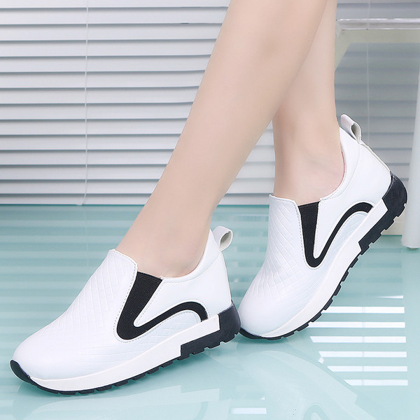 Pantofi casual dama in alb si negru