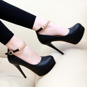 Pantofi moderni de dama din piele ecologica cu curea aurie de culoare neagra