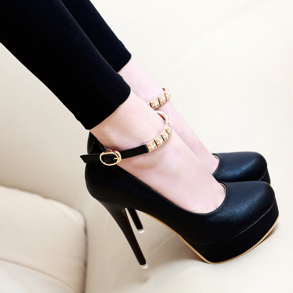 Pantofi moderni de dama din piele ecologica cu curea aurie de culoare neagra