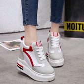 Κομψά γυναικεία αθλητικά παπούτσια με ψηλή σόλα σε δύο χρώματα