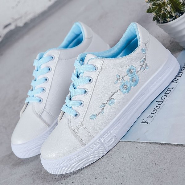 Tenisi eleganti de dama in doua culori potriviti pentru utilizarea de zi cu zi