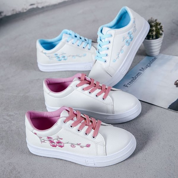 Tenisi eleganti de dama in doua culori potriviti pentru utilizarea de zi cu zi