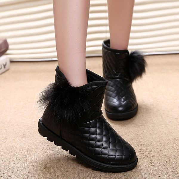 Модерни дамски боти с пух отстрани в четири цвята 