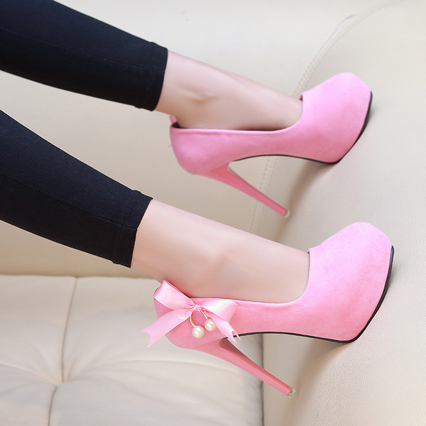 Pantofi moderni de dama din piele intoarsa cu toc inalt si element panglica in negru si roz