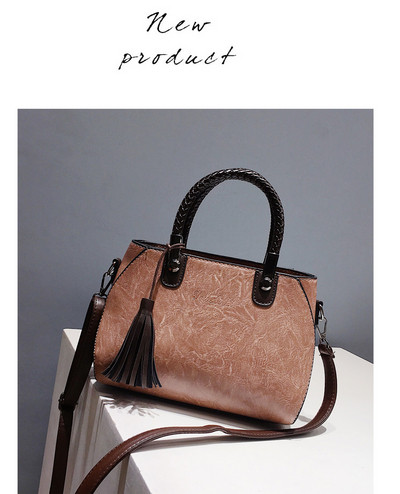 Geanta de dama potrivita pentru utilizarea de zi cu zi cu accesoriu