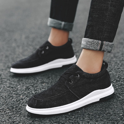 Adidași moderni pentru bărbați în trei culori