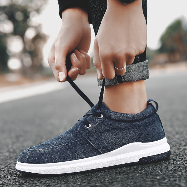 Adidași moderni pentru bărbați în trei culori