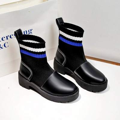 Περιστασιακές γυναικείες μπότες με χοντρά πέλματα σε μαύρο χρώμα