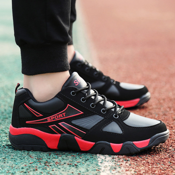 Tenisi actuali pentru bărbați în patru culori