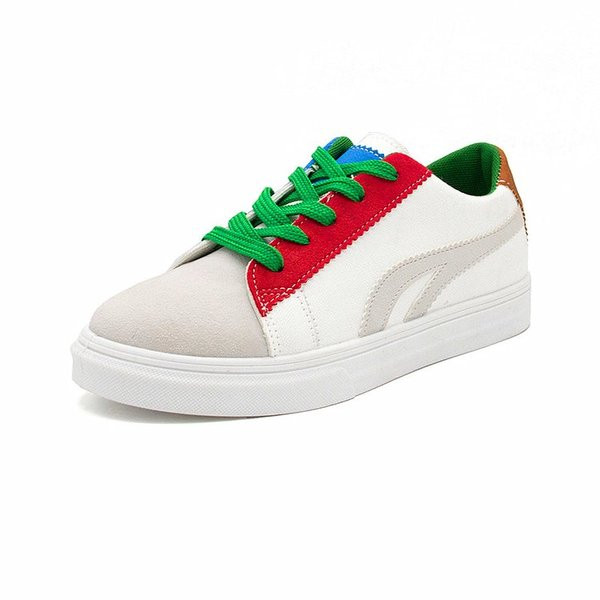 Model nou de adidasi de dama colorati in alb si negru, potriviti pentru utilizarea de zi cu zi