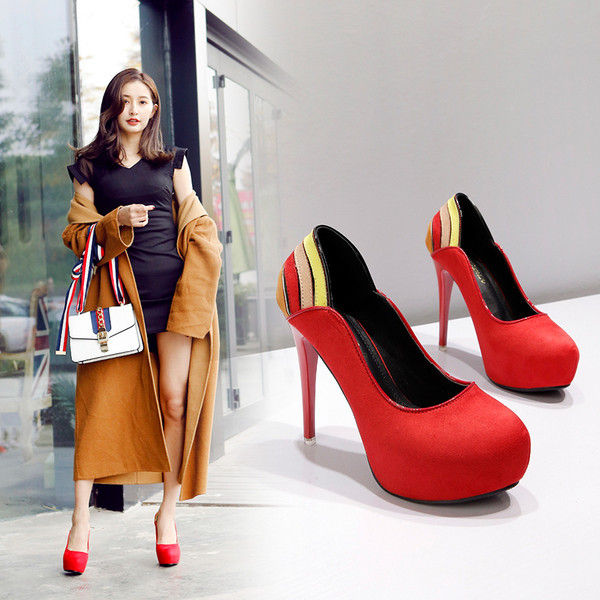 Pantofi moderni de dama din piele intoarsa cu toc inalt si element de culoare