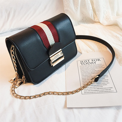 Geanta de mana mica, moderna, cu inchidere metalica