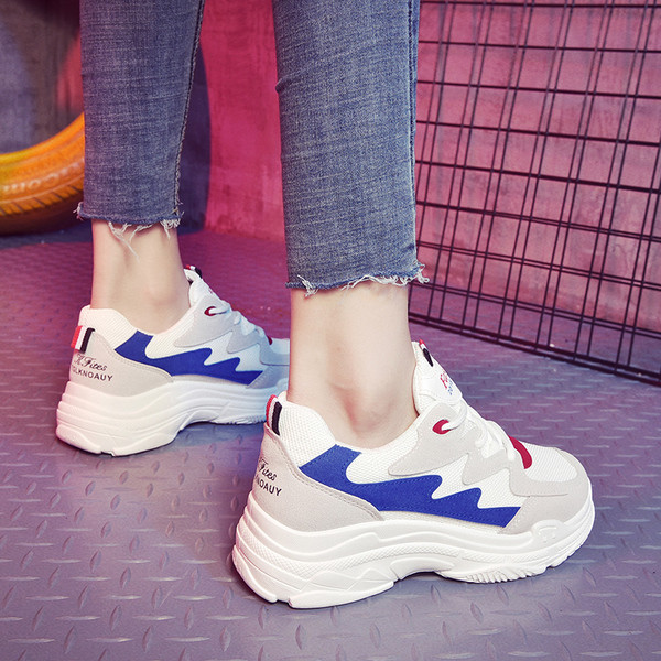 Model nou de adidasi dama cu platforma in trei culori