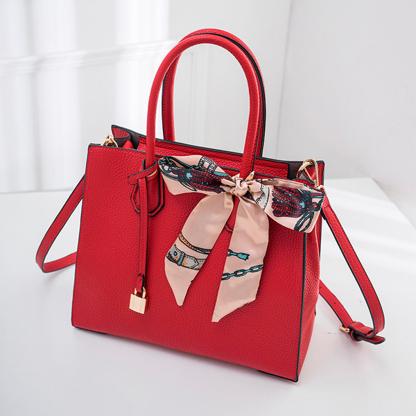 Geanta de dama moderna din piele in trei culori