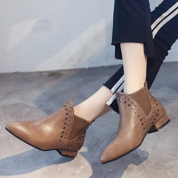 Cizme zilnice ascuțite de damă cu ochiuri