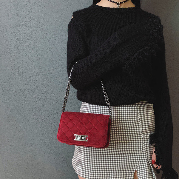 Geanta de dama cu inchidere moderna