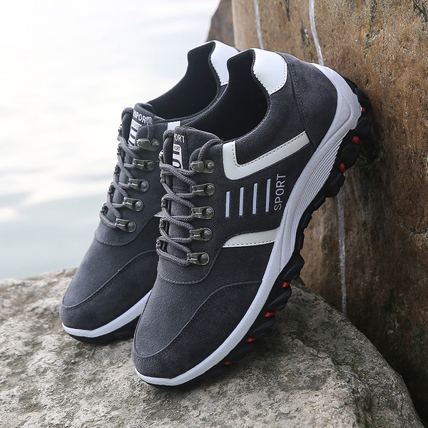 Cizme de drumeție pentru bărbați cu talpă aspră în trei culori