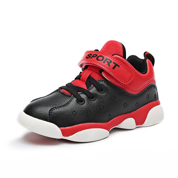 Adidasi copii pentru baieti potriviti pentru sport in negru