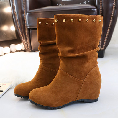 Μοντέρνες μπότες γυναικείες σε τριία χρώματα