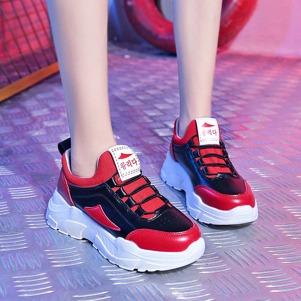 Adidasi de dama cu talpa inalta in trei culori potriviti pentru utilizarea de zi cu zi