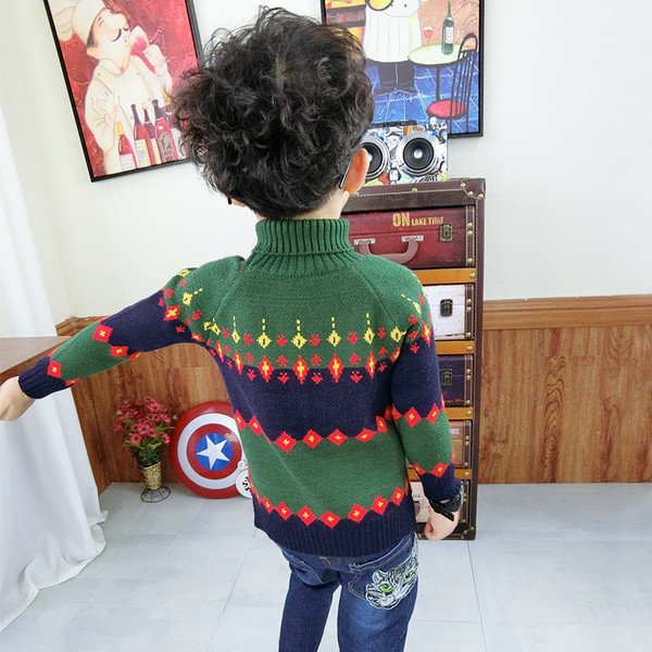 Pulover stilat pentru copii pentru baieti de culoare verde