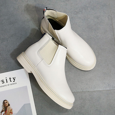 Model NOU de ghete de dama curate din piele ecologica in doua culori