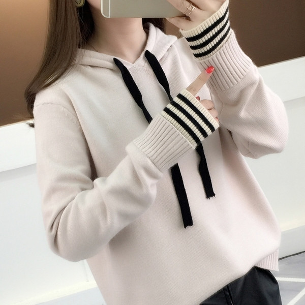 Κομψό γυναικείο φούτερ με κουκούλα