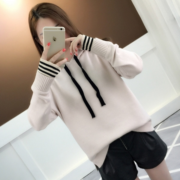 Κομψό γυναικείο φούτερ με κουκούλα