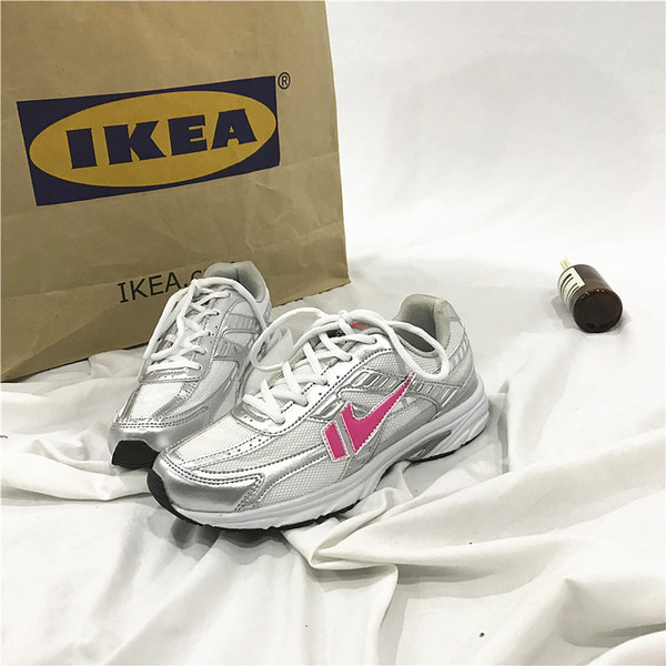 Adidasi moderni potriviti pentru barbati si femei in trei culori