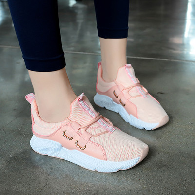 Νέο μοντέλο γυναικεία αθλητικά παπούτσια με ψηλή σόλα σε τρία χρώματα κατάλληλα για τη καθημερινή ζωή