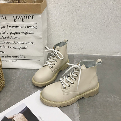 Ежедневни дамски боти с втръзки в два цвята