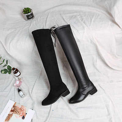 Εξαιρετικές γυναικείες μπότες σε οικολογικό δέρμα σε μαύρο χρώμα