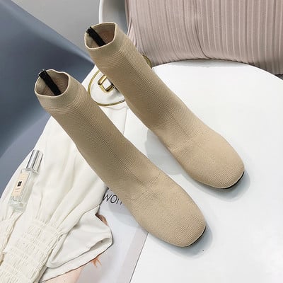 Γυναικείες μπότες με παχύ τακούνι σε δύο χρώματα