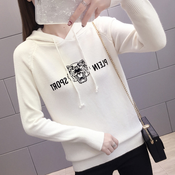 Μοντέρνο γυναικείο φούτερ με επιγραφή σε τέσσερα χρώματα