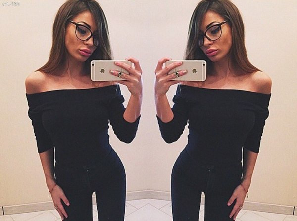 Bluză de damă HIT Current cu mâneci căzute în alb-negru