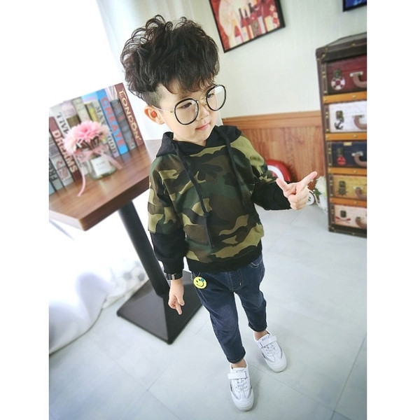 Детски модерен камуфлажен суичър с качулка за момчета