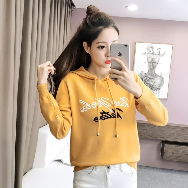 Μοντέρνο γυναικείο φούτερ με επιγραφή