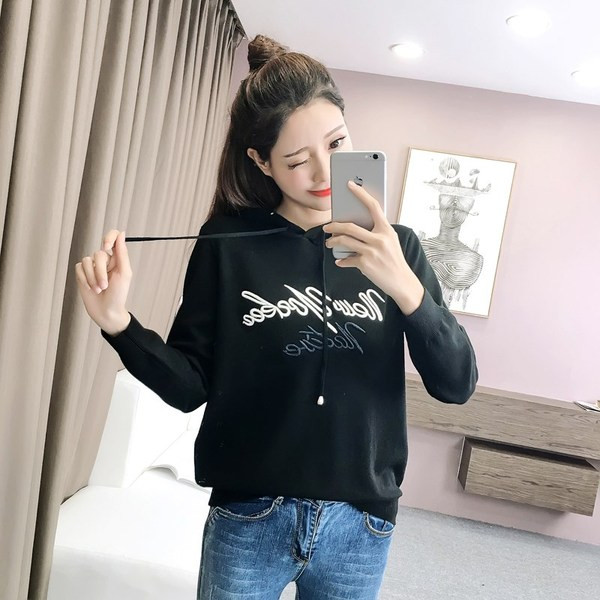 Μοντέρνο γυναικείο φούτερ με επιγραφή