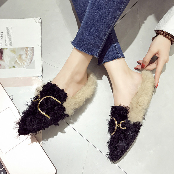 НОВИ модерни дамски мокасини в черен и бял цвят