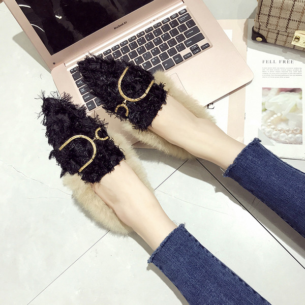 НОВИ модерни дамски мокасини в черен и бял цвят