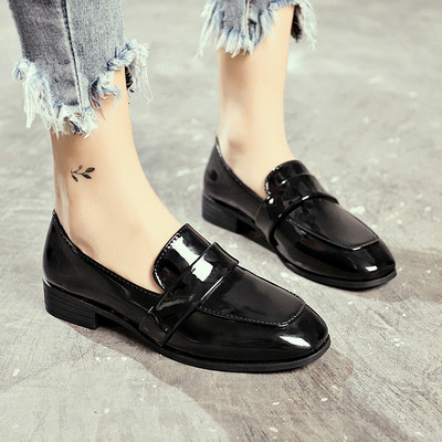 Стилни дамски мокасини в два модела подходящи за ежедневиие