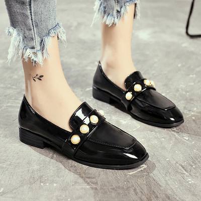 Стилни дамски мокасини в два модела подходящи за ежедневиие