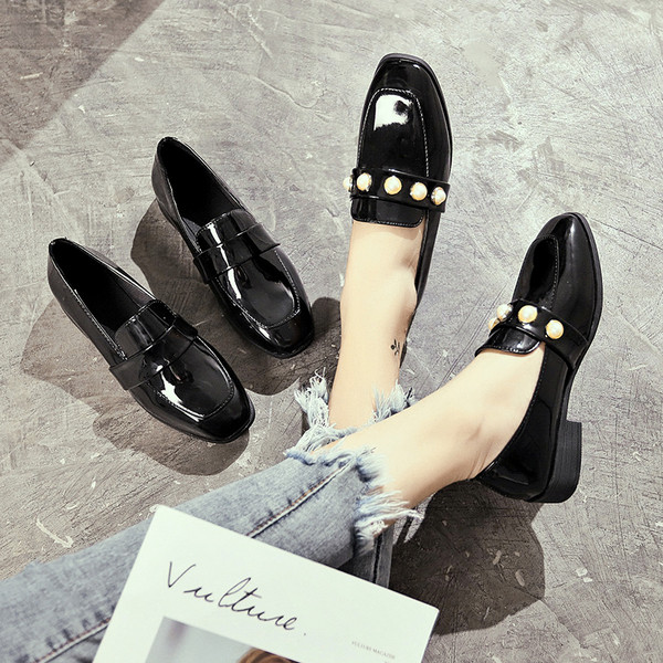 Стилни дамски мокасини в два модела подходящи за ежедневиие