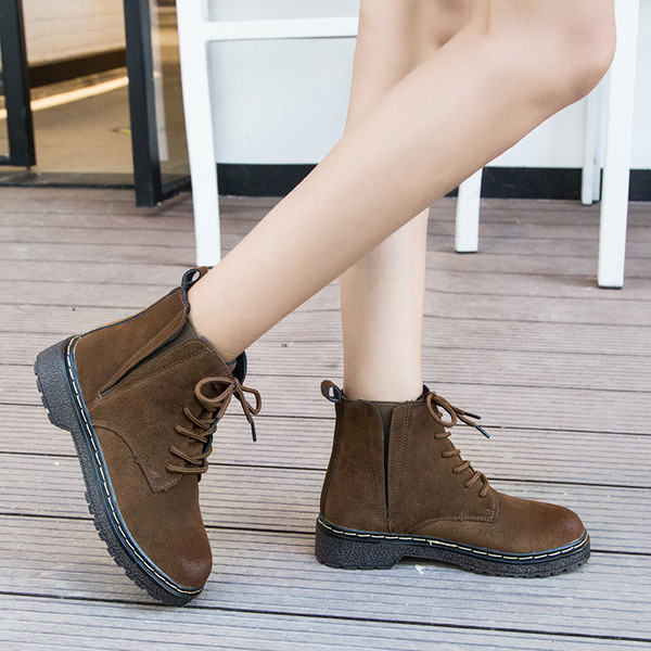 Дамски боти от еко кожа ретро модел в черен и кафяв цвят